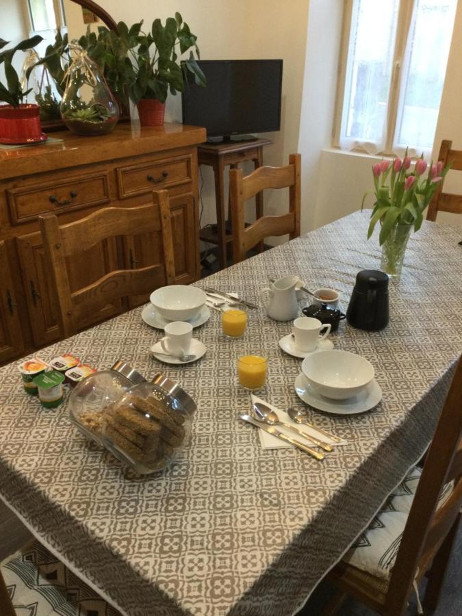 No Name Bed & Breakfast Chabanais Bagian luar foto